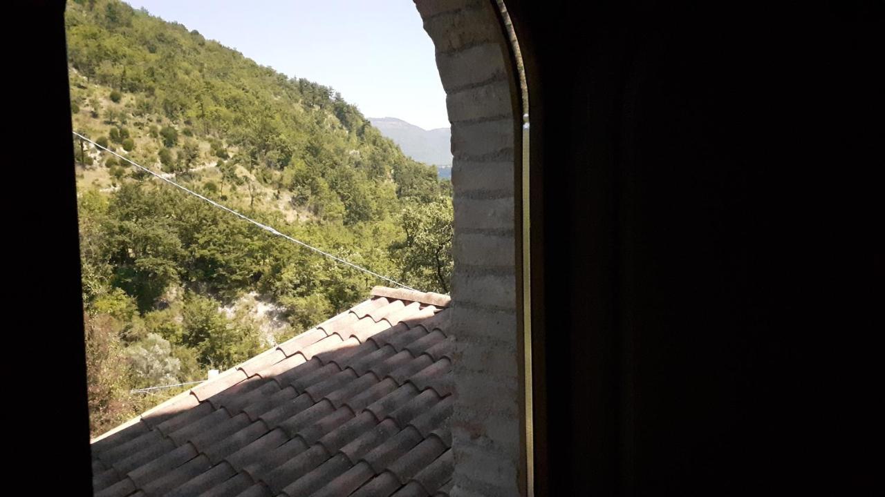 Agriturismo Marcofrate, A Retreat In The Nature Valtopina Ngoại thất bức ảnh